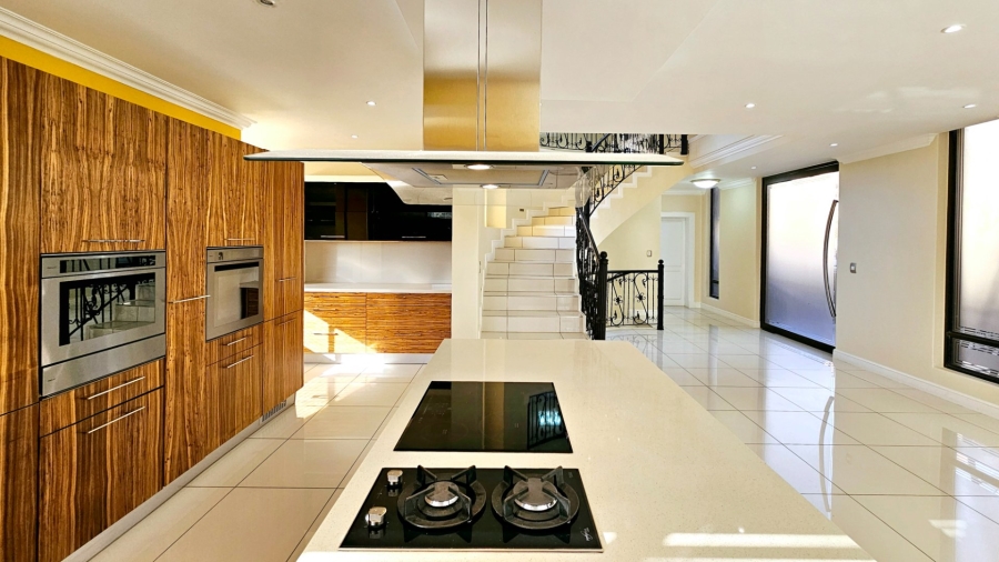 5 Bedroom Property for Sale in Kiepersol Free State